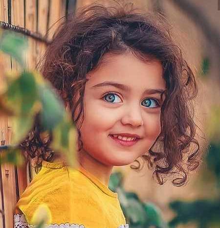 عکس دختر بچه های چشم آبی