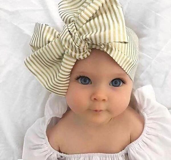 عکس دختر بچه چشم رنگی زیبا