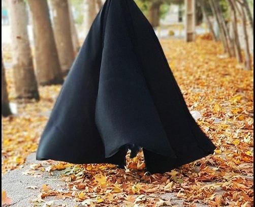 عکس دختر از پشت سر پاییزی