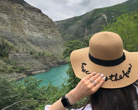 عکس دختر از پشت برای پروفایل