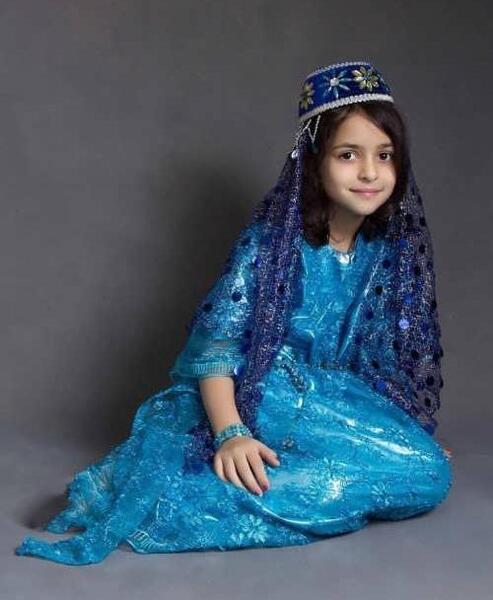عکس دختر بچه با لباس کردی برای پروفایل