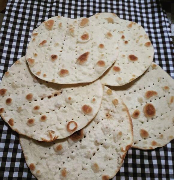 عکس نقاشی کودکانه نان لواش
