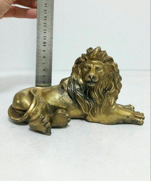 عکس مجسمه شیر سنگی