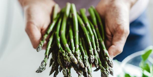 عکس مارچوبه سبز