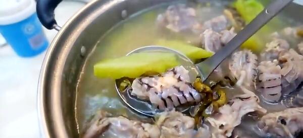 عکس مار خوردن چینی ها