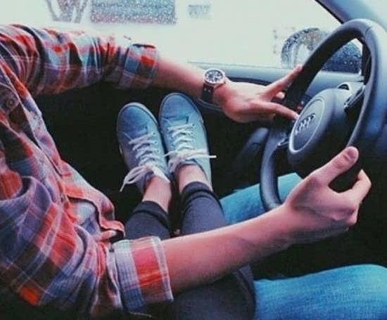 عکس عاشقانه دونفره با ماشین