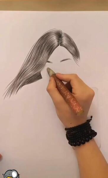 عکس نقاشی سیاه قلم فیلو