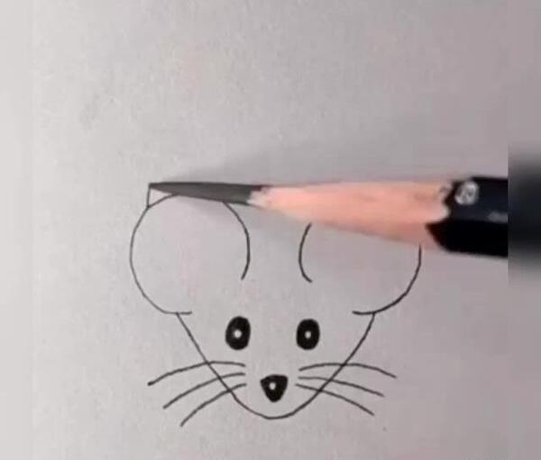 عکس نقاشی سیاه قلم موش