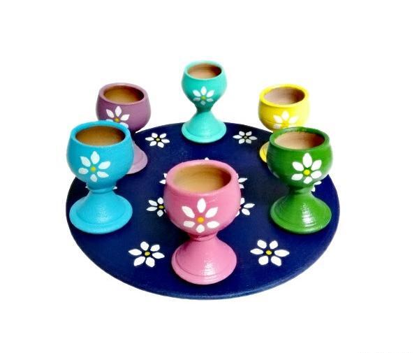 عکس نقاشی گل بابونه روی سفال