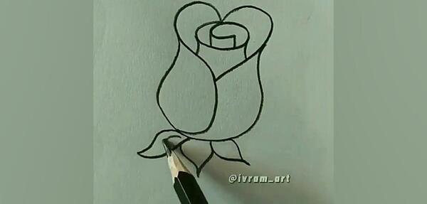 عکس نقاشی گل رز کودکانه اسان