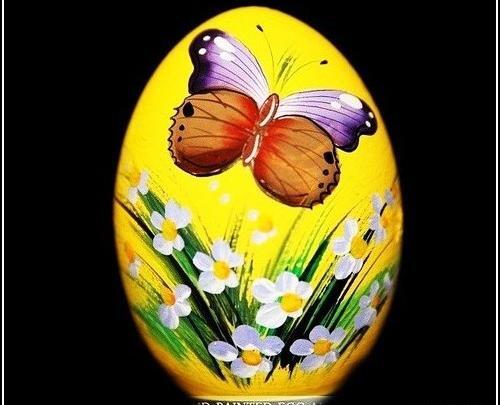 عکس نقاشی گل سنبل روی تخم مرغ