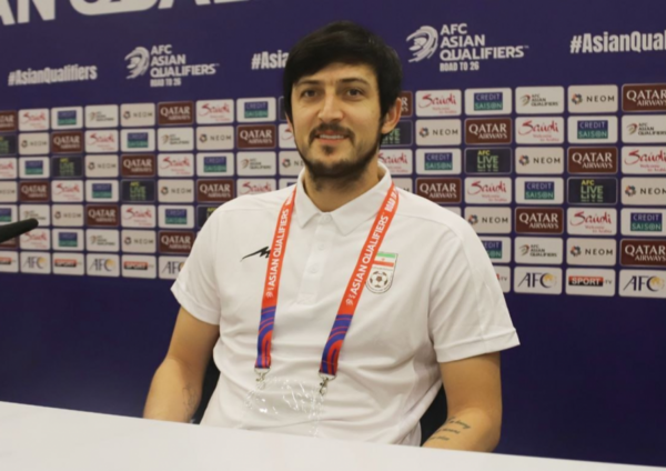عکس سردار آزمون با لباس ایران