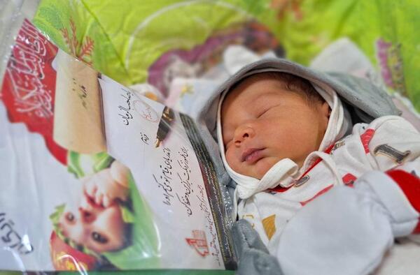 عکس کودک با لباس علی اصغر