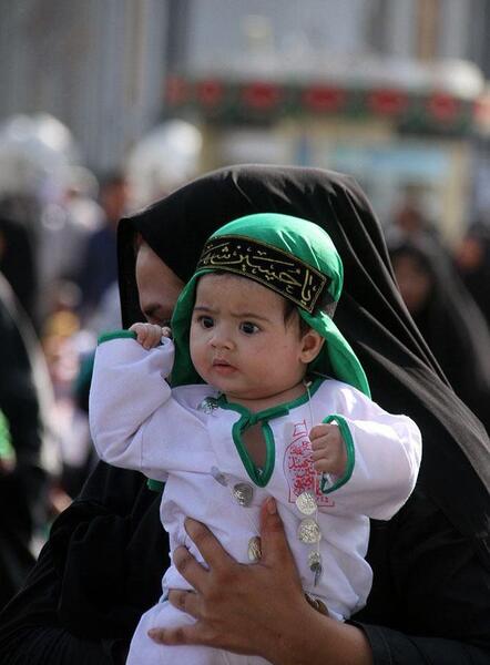 عکس کودک با لباس علی اصغر