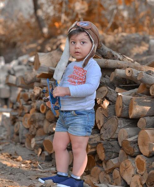 نمونه عکس کودک در فضای باز