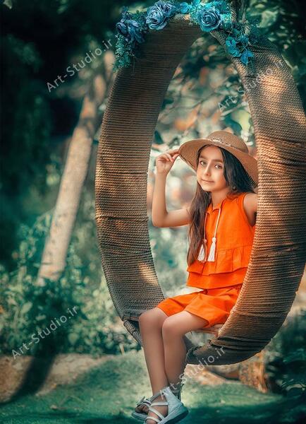 نمونه عکس کودک در فضای باز
