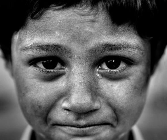 عکس کودک سیاه و سفید