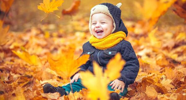 عکس پاییزی پسرانه کودک