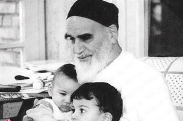عکس پدر و مادر امام خمینی