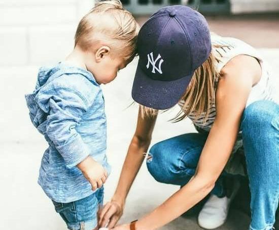 عکس مادر و دو پسر برای پروفایل