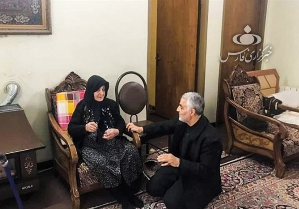 عکس پدر و مادر سردار سلیمانی