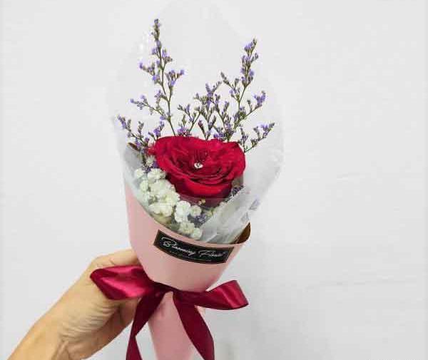 عکس نقاشی دسته گل مینیمال