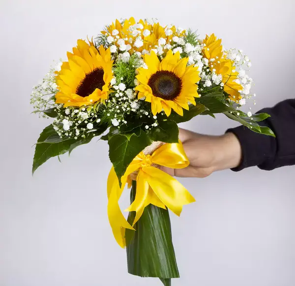 عکس نقاشی دسته گل مینیمال