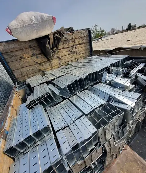 عکس ناودانی منقطع