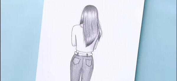 عکس دخترانه نقاشی طراحی لباس اسپرت با مداد