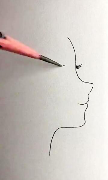 عکس نقاشی دخترانه انیمه ای بامزه