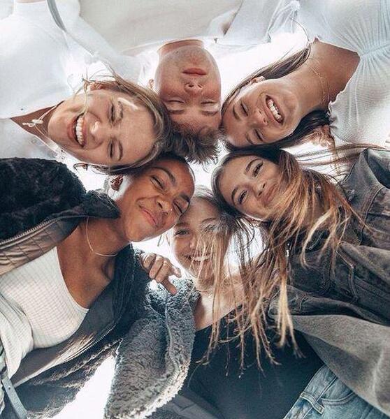 عکس شش نفره دخترونه برای پروفایل