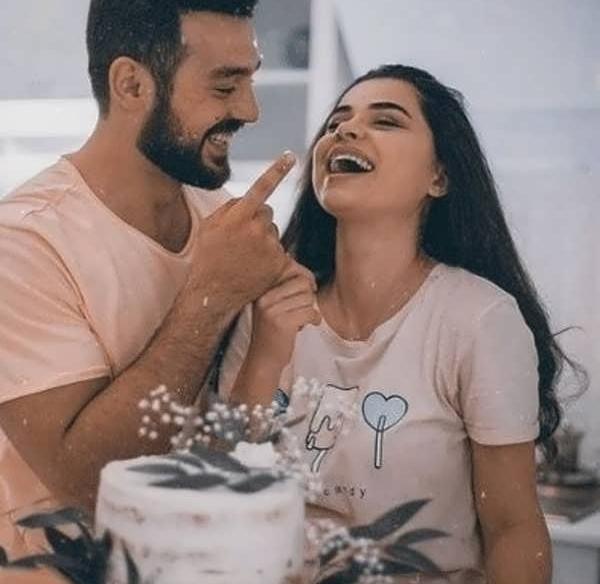 عکس دونفره با کیک تولد