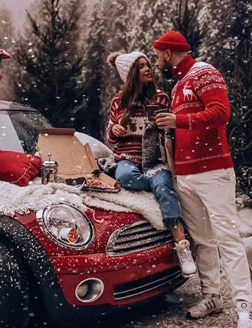 ژست عکس دو نفره در ماشین