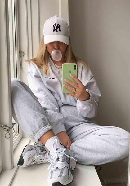 ژست عکس دونفره جلو اینه