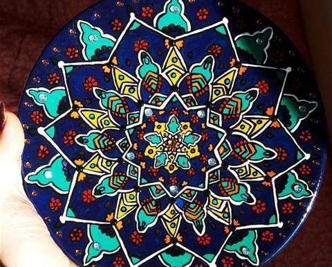 عکس نقاشی طرح سنتی روی سفال