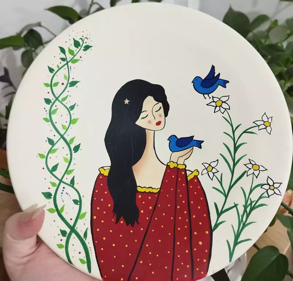 عکس طرح دختر برای نقاشی روی سفال