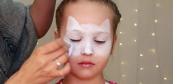 عکس طرح نقاشی رو صورت ساده