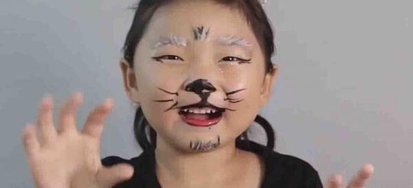 عکس نقاشی روی صورت دخترانه گربه