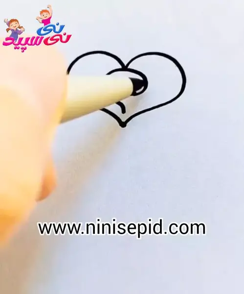 عکس آموزش کشیدن نقاشی گل رز کودکانه
