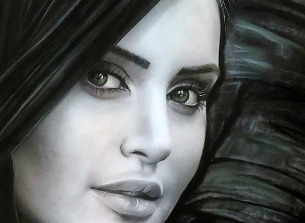 عکس نقاشی سیاه قلم زن زندگی آزادی