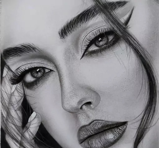 عکس مدل نقاشی سیاه قلم هایپر رئال