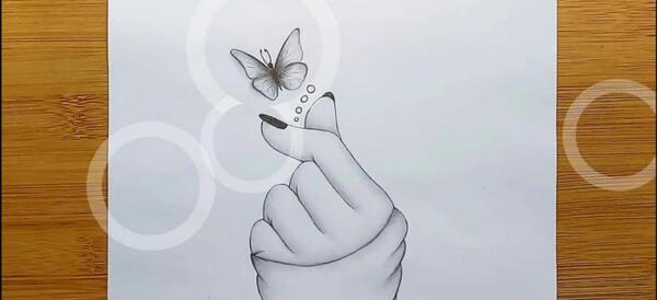 عکس نقاشی سیاه قلم پروانه