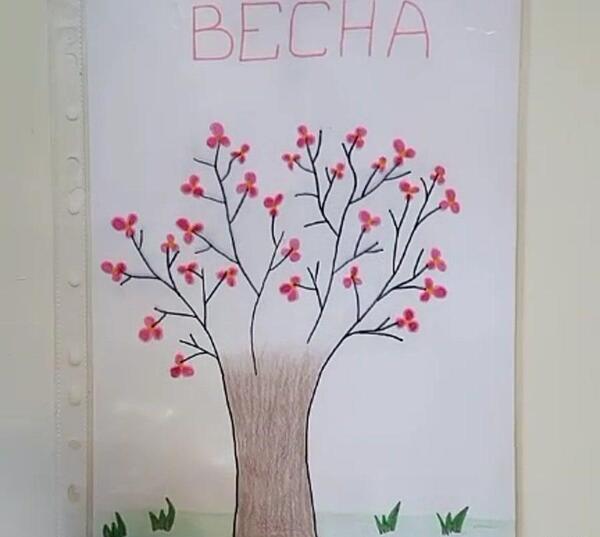 عکس نقاشی کودکانه درختان چهار فصل