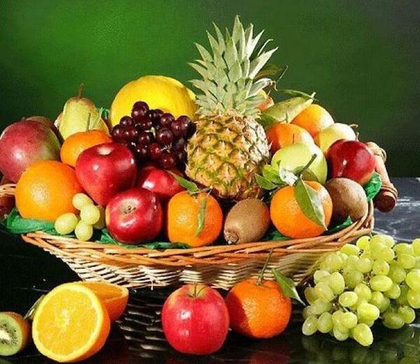 عکس نقاشی ظرف میوه روی میز