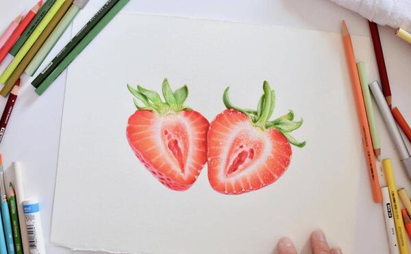 عکس نقاشی توت فرنگی نصف شده