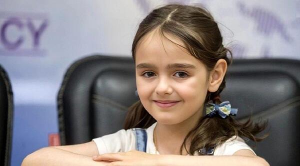 عکس نقاشی صورت مومو
