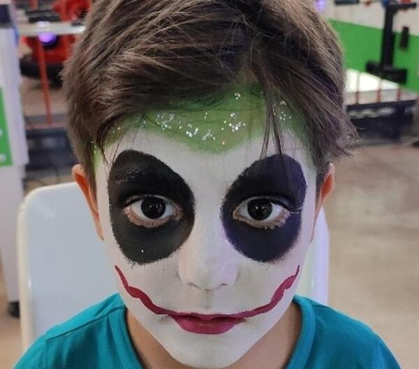 عکس نقاشی صورت کودک جوکر