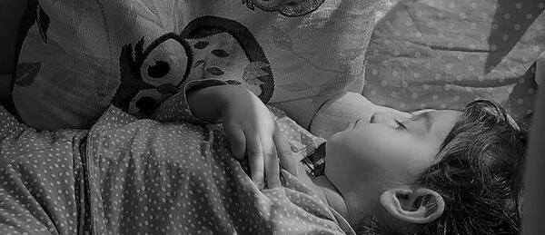 عکس بچه خوابیدن
