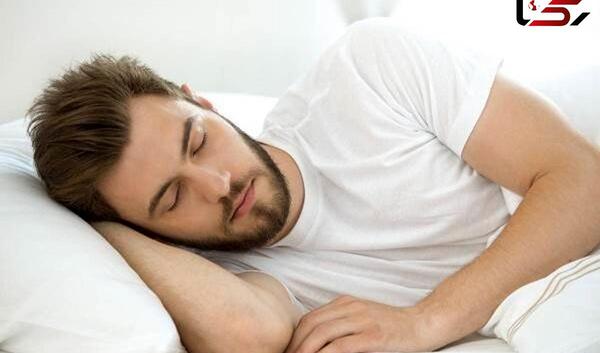 عکس خوابیدن بغل همسر عاشقانه