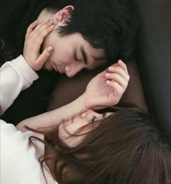 عکس بغل خواب عاشقانه